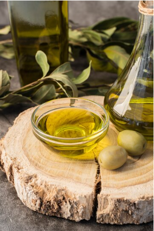 OLIVE OIL - AFRICAN BEAUTY INGREDIENTS FOR GLOWING, DEWY SKIN